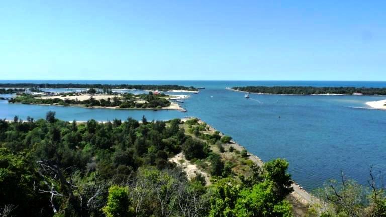 Blick auf die Küstenlandschaft bei Lakes Entrance